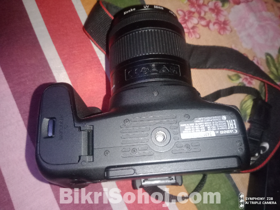 Canon 800D